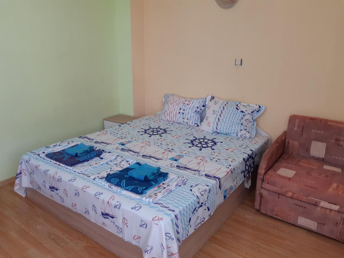 Kazlarov Guest House Kiten  Ngoại thất bức ảnh