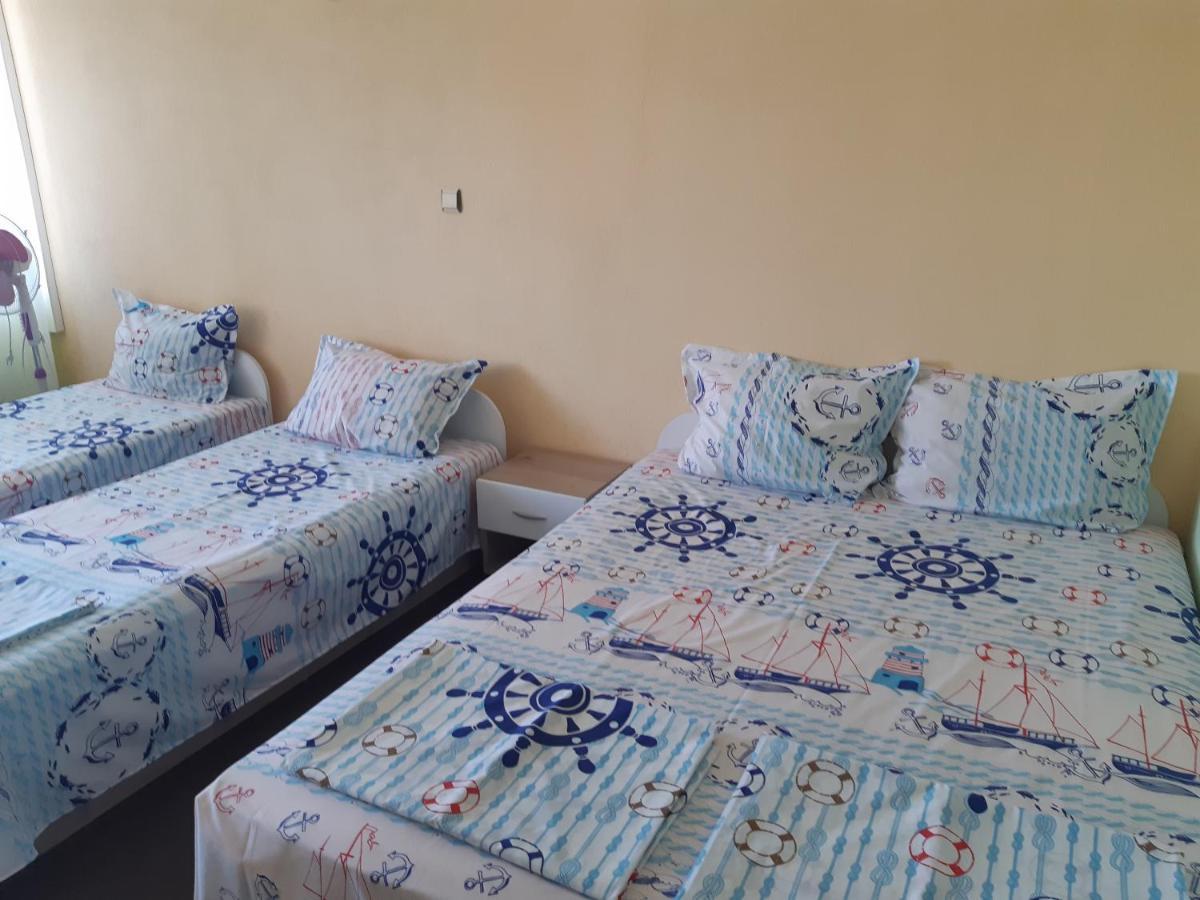 Kazlarov Guest House Kiten  Ngoại thất bức ảnh