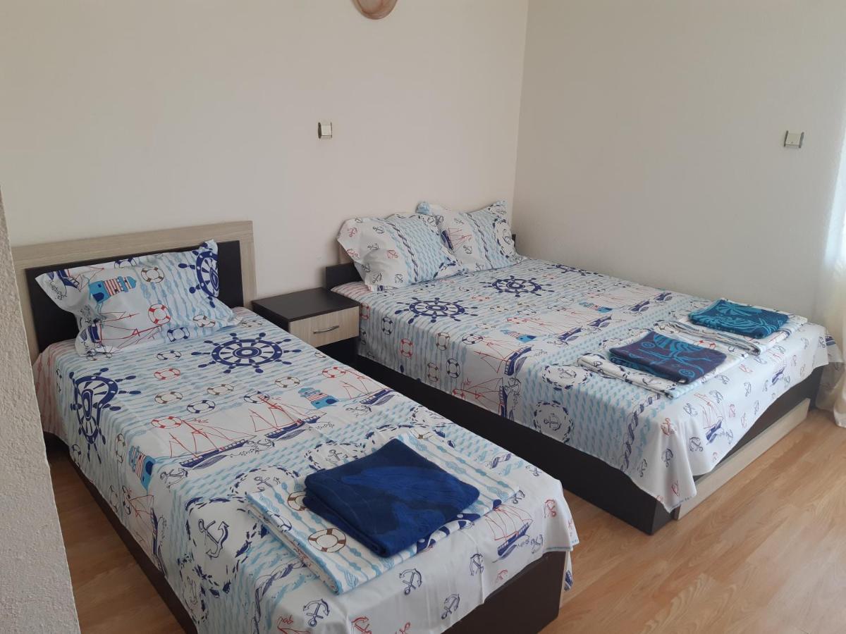 Kazlarov Guest House Kiten  Ngoại thất bức ảnh