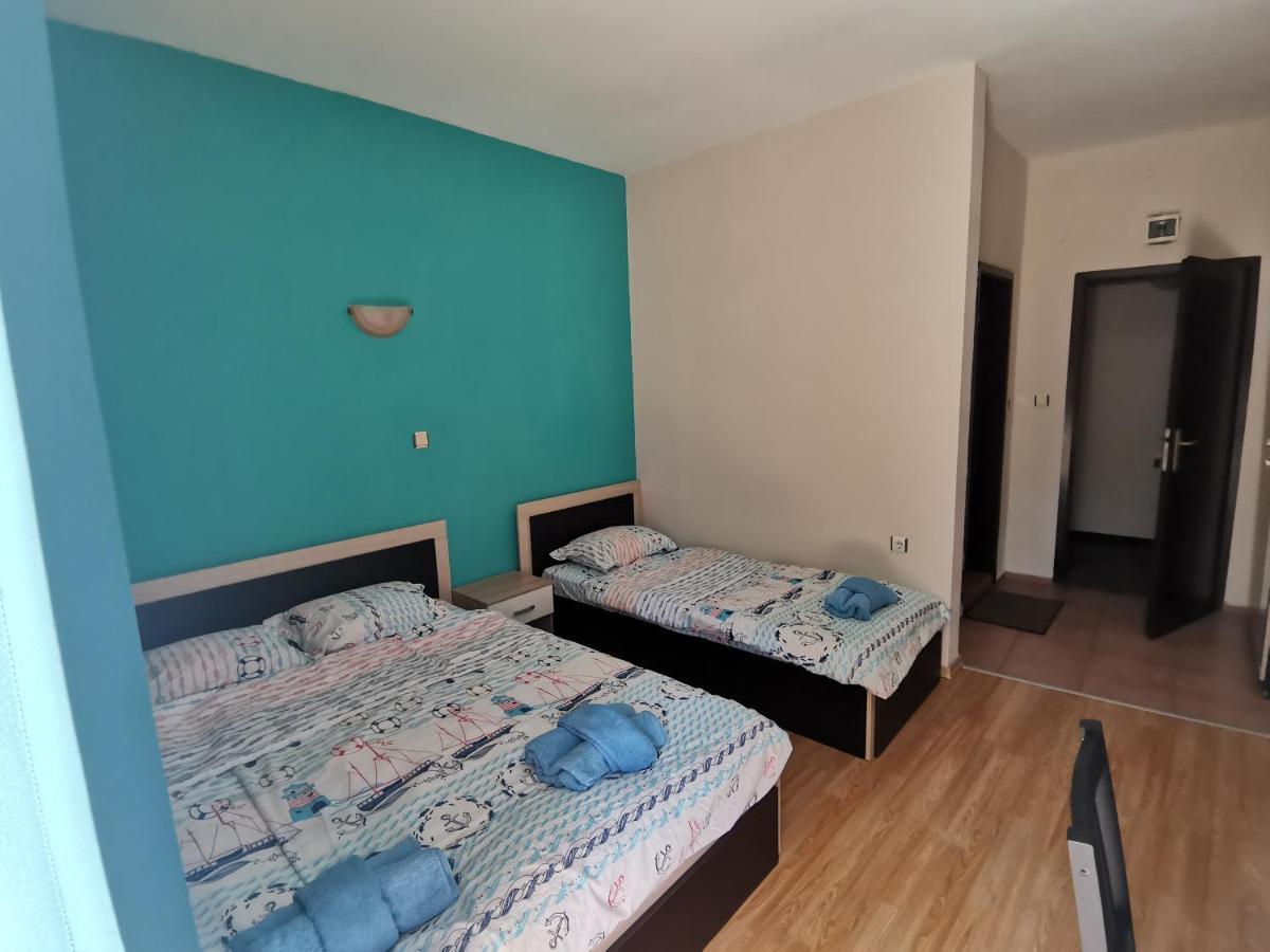Kazlarov Guest House Kiten  Ngoại thất bức ảnh