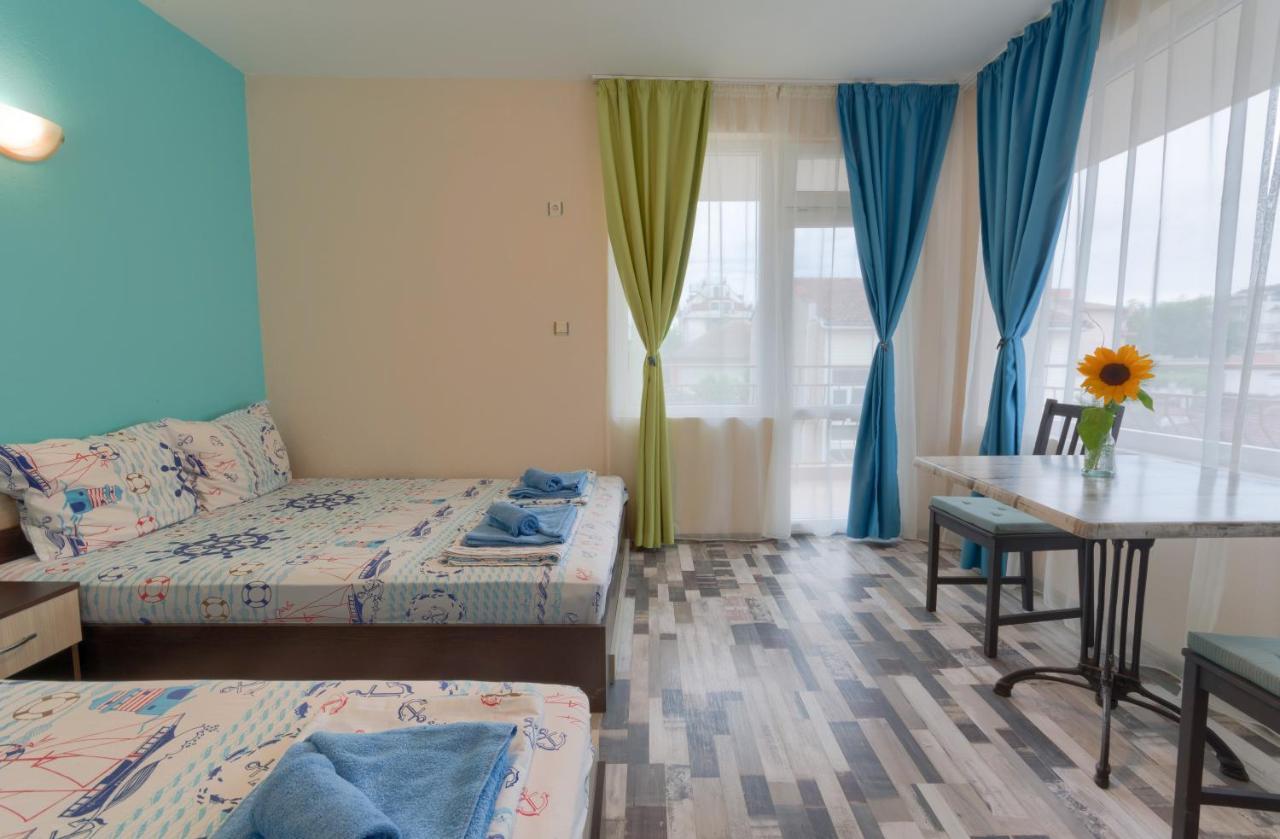 Kazlarov Guest House Kiten  Ngoại thất bức ảnh