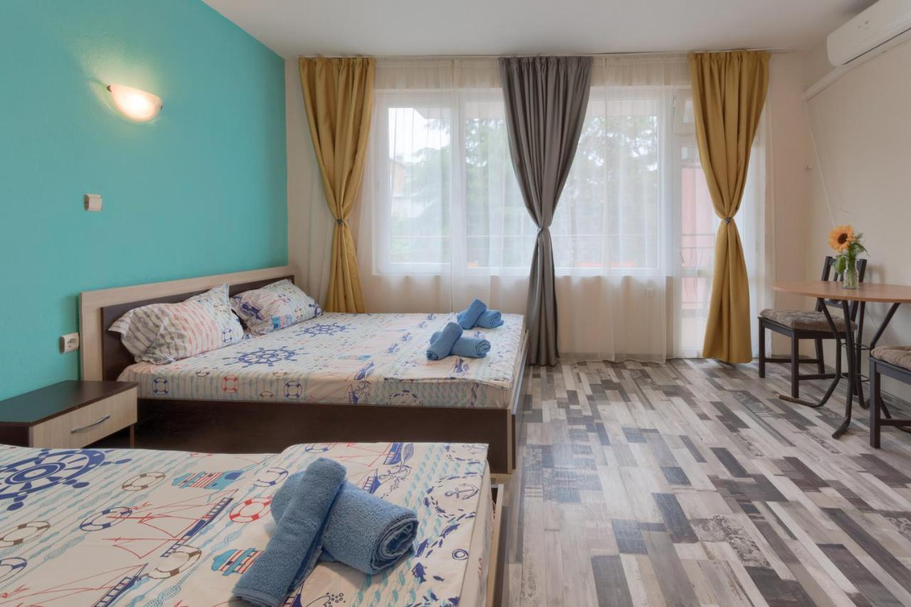 Kazlarov Guest House Kiten  Ngoại thất bức ảnh