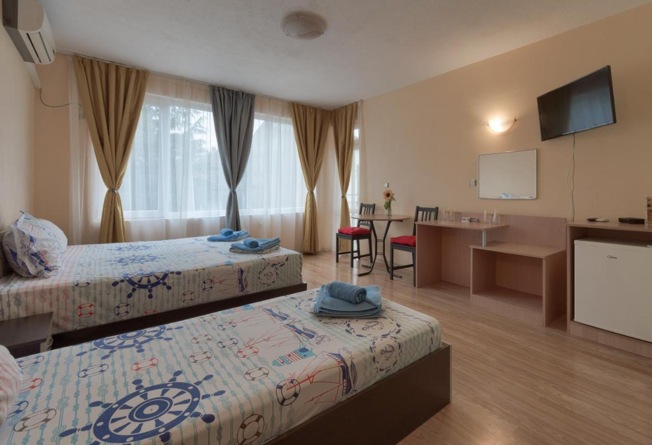 Kazlarov Guest House Kiten  Ngoại thất bức ảnh
