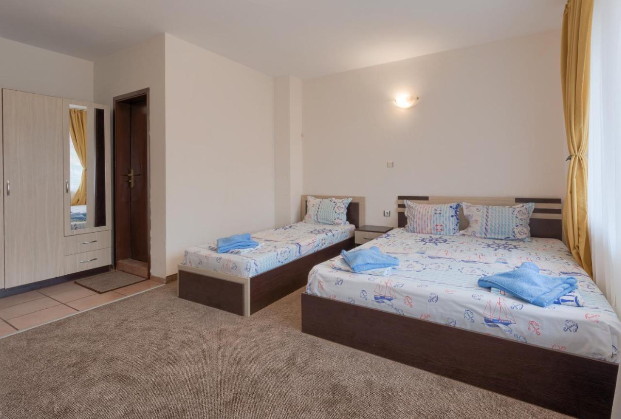 Kazlarov Guest House Kiten  Ngoại thất bức ảnh