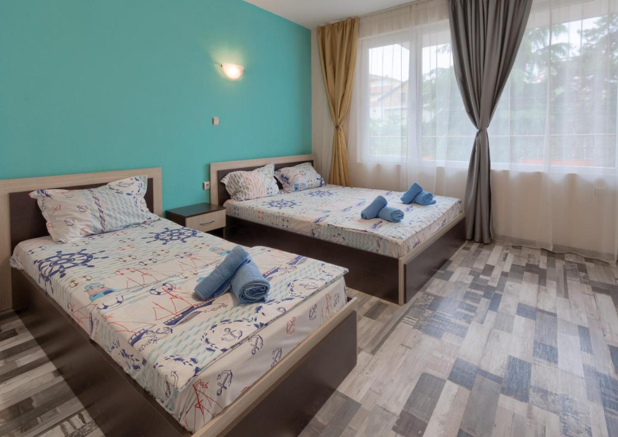 Kazlarov Guest House Kiten  Ngoại thất bức ảnh