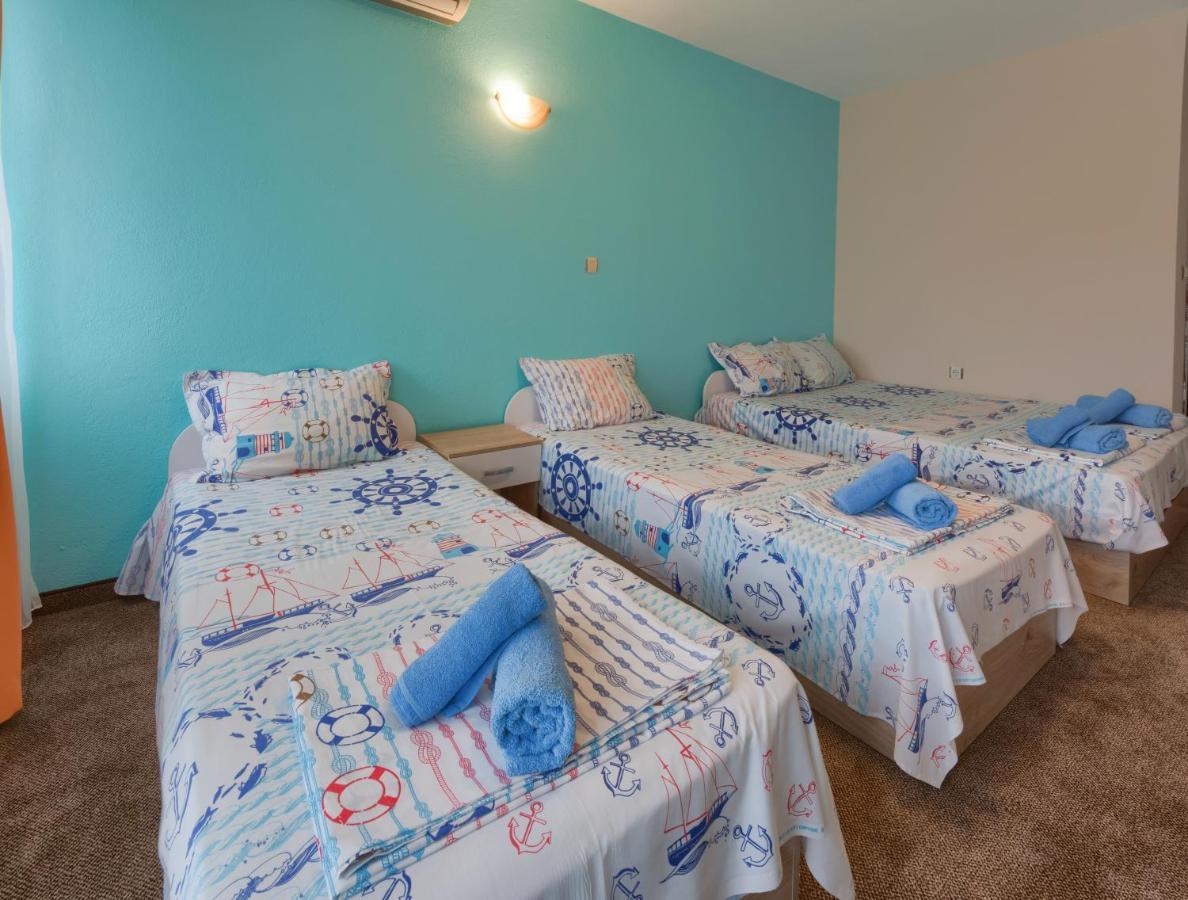 Kazlarov Guest House Kiten  Ngoại thất bức ảnh
