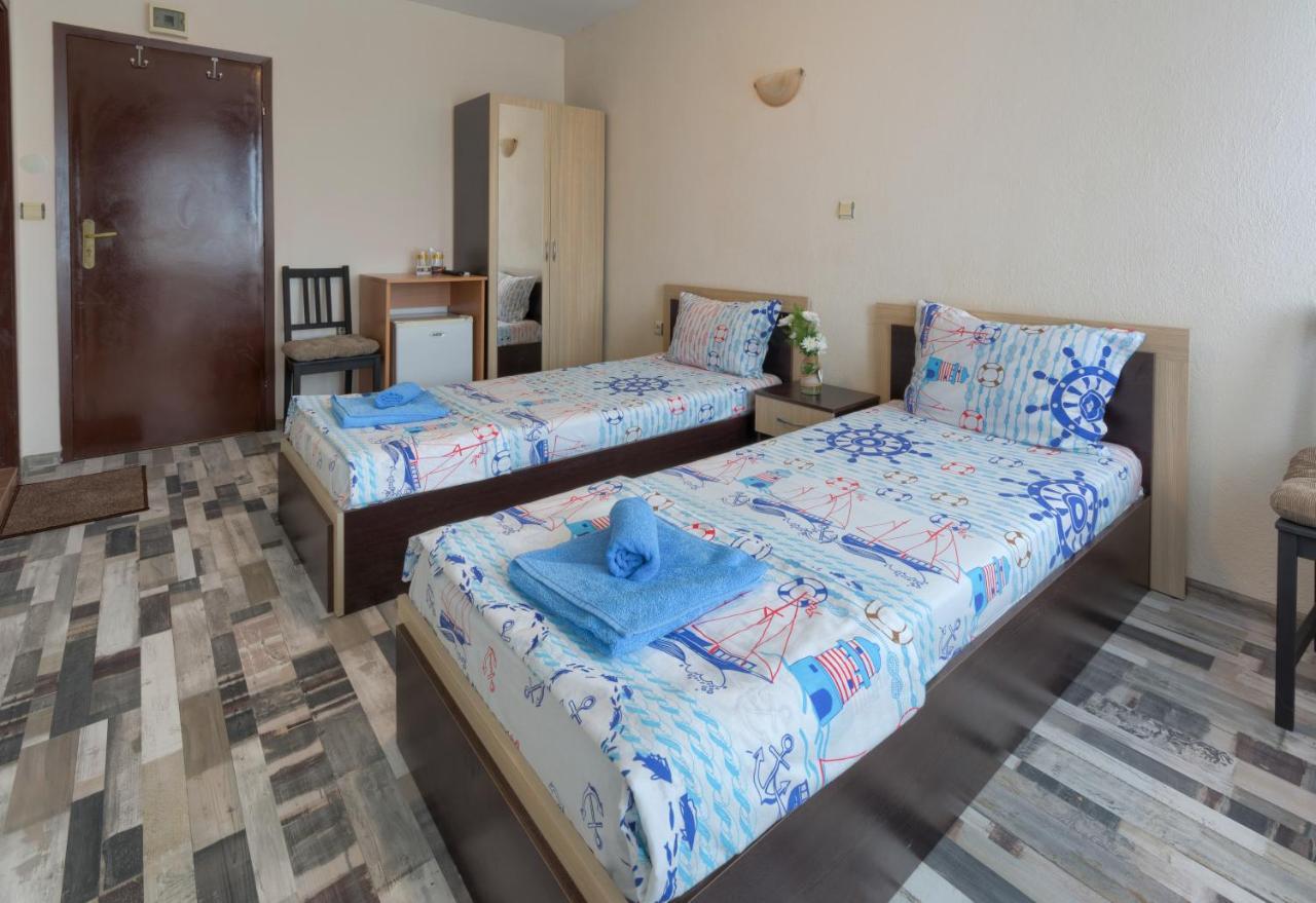 Kazlarov Guest House Kiten  Ngoại thất bức ảnh