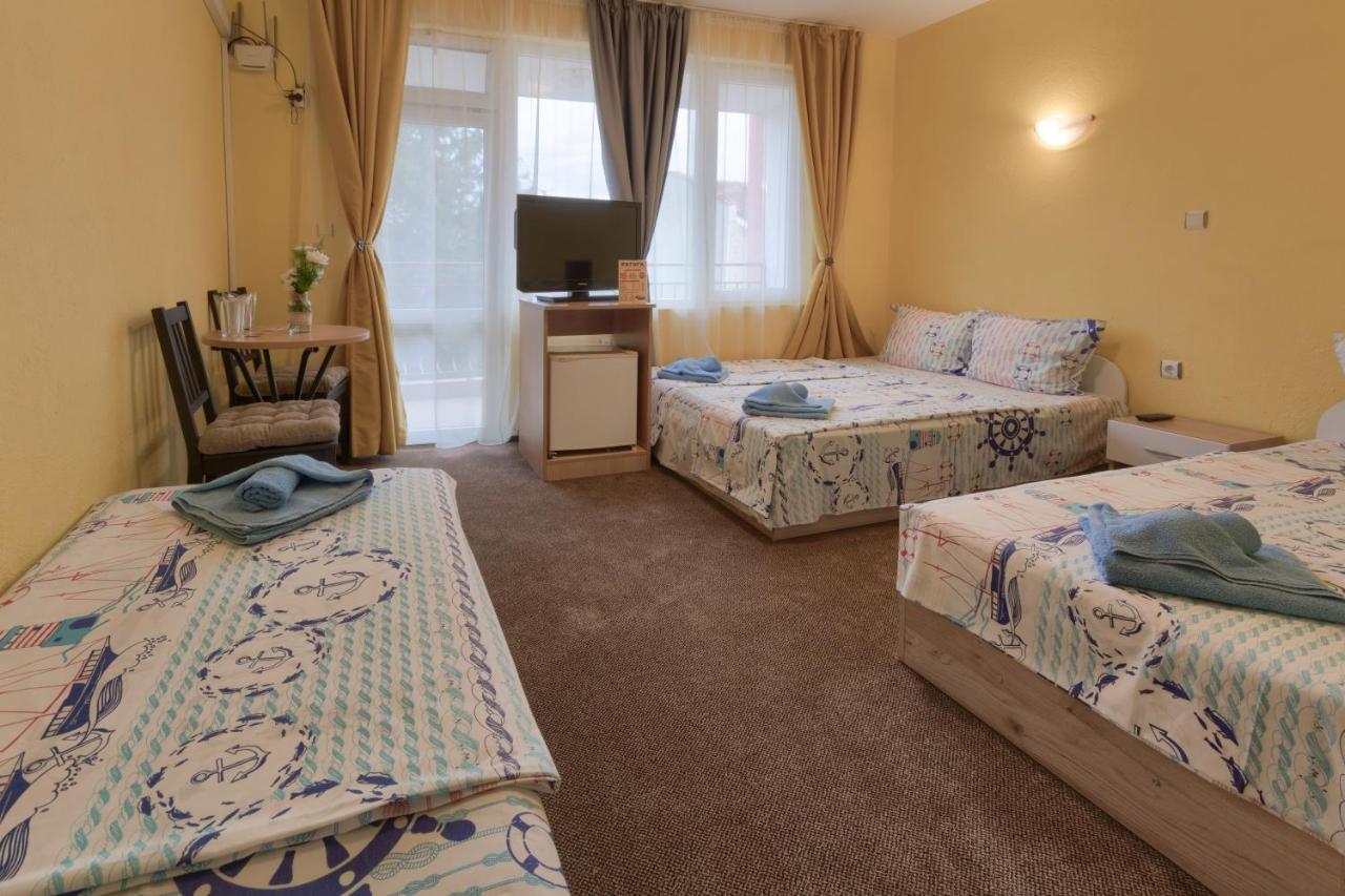 Kazlarov Guest House Kiten  Ngoại thất bức ảnh