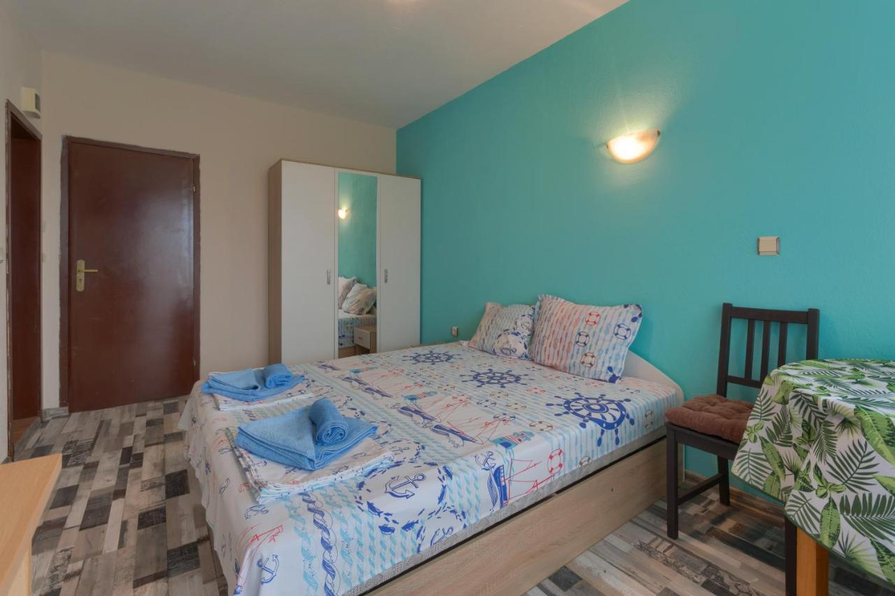 Kazlarov Guest House Kiten  Ngoại thất bức ảnh