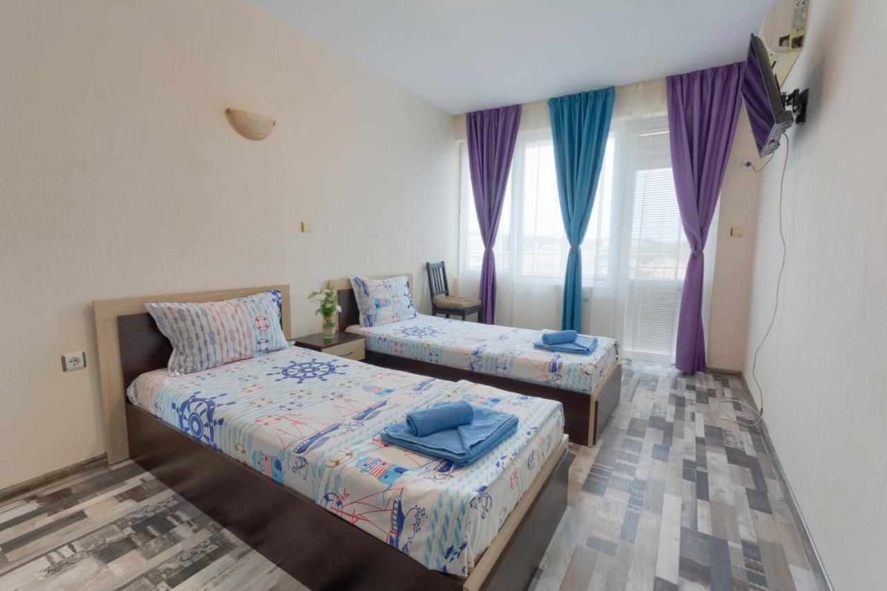 Kazlarov Guest House Kiten  Ngoại thất bức ảnh