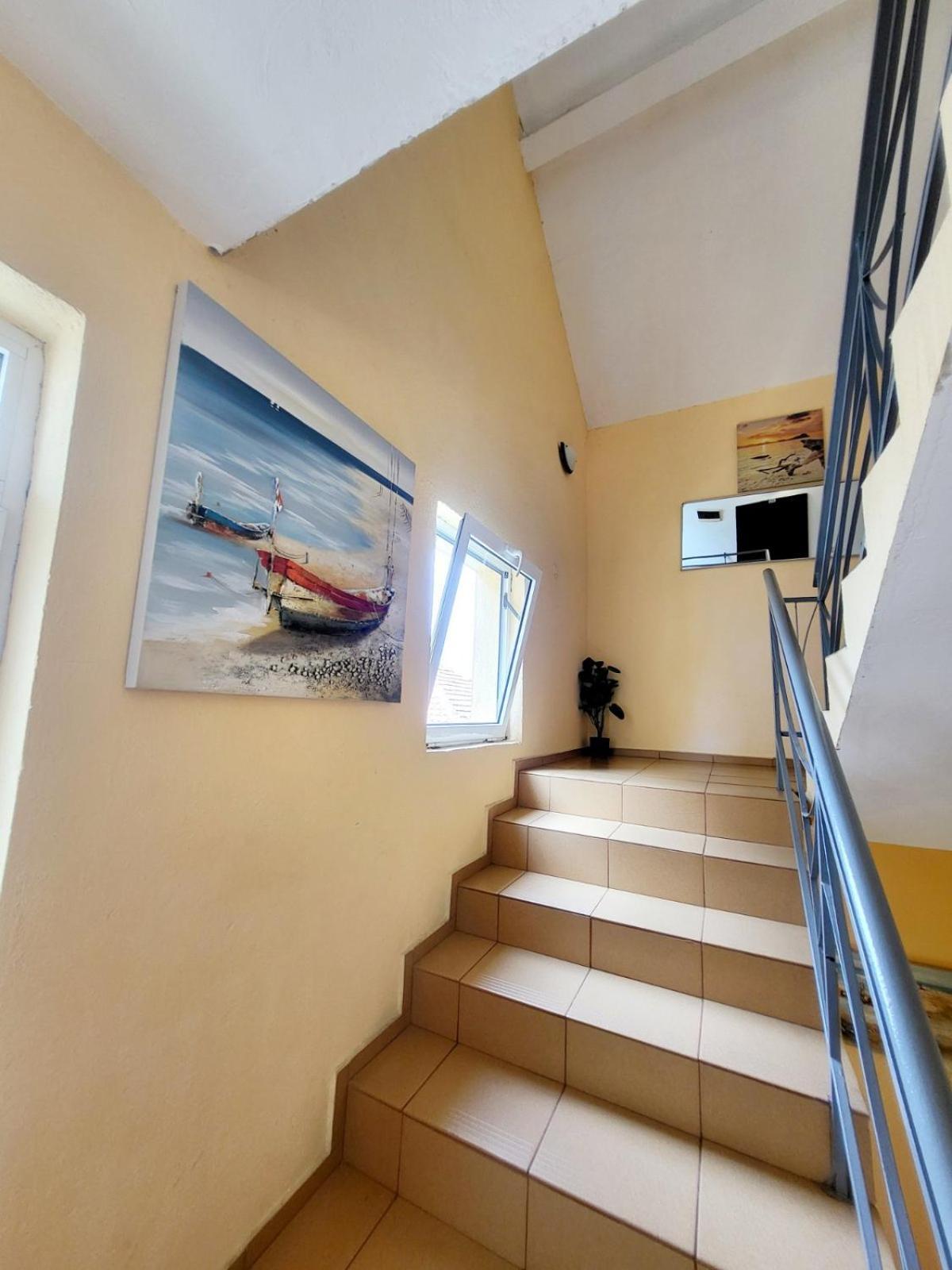 Kazlarov Guest House Kiten  Ngoại thất bức ảnh
