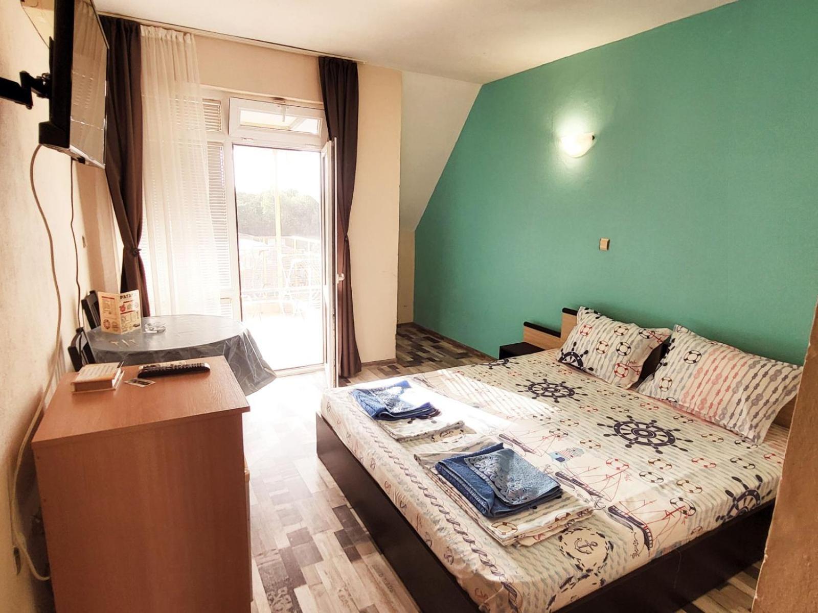 Kazlarov Guest House Kiten  Ngoại thất bức ảnh