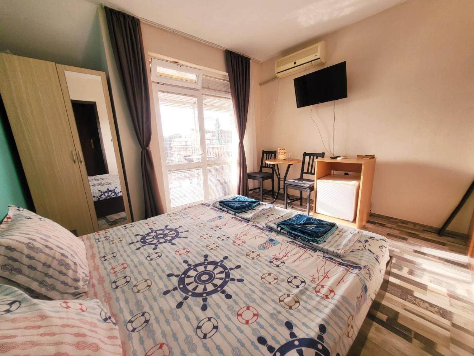 Kazlarov Guest House Kiten  Ngoại thất bức ảnh