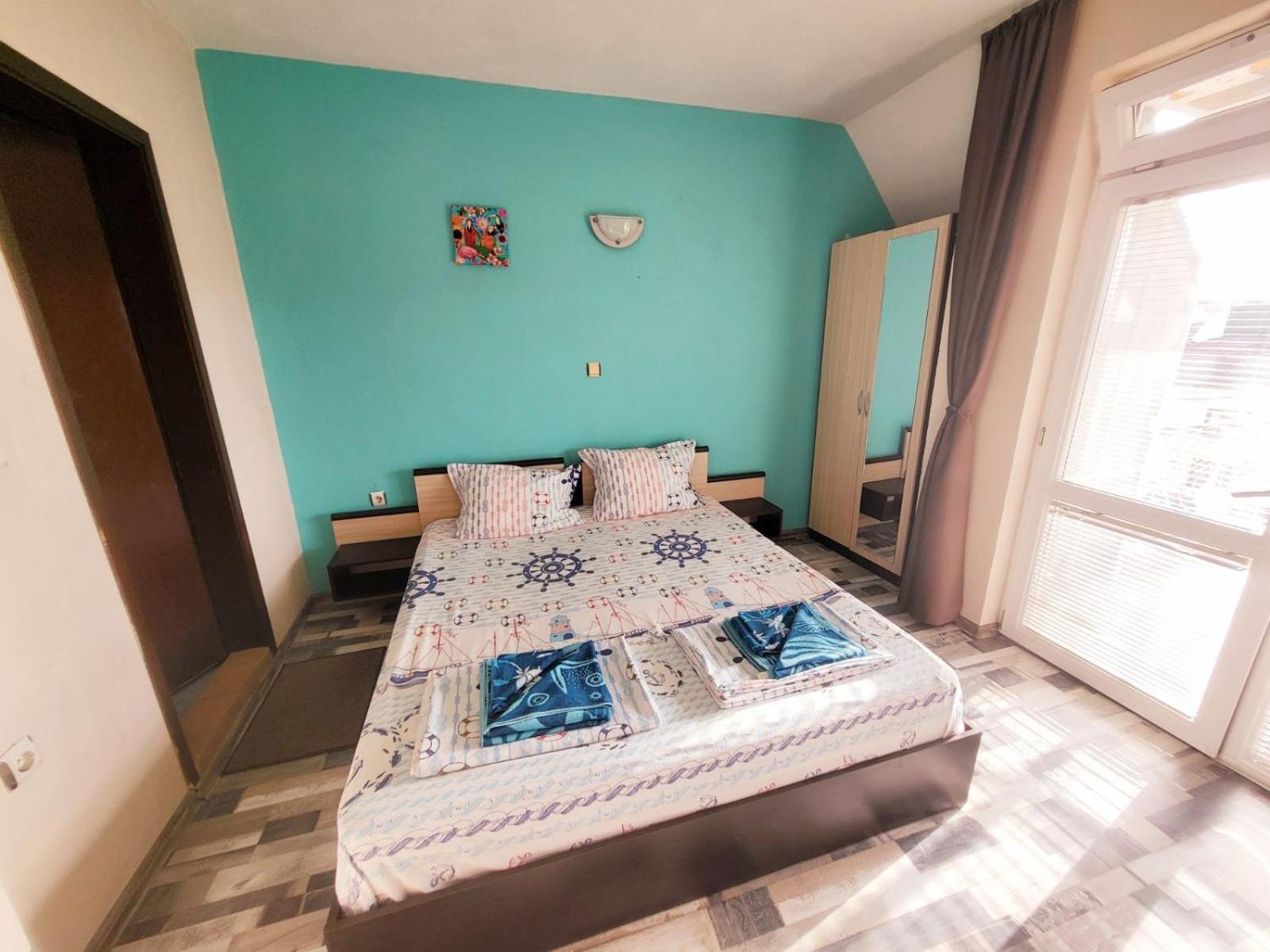 Kazlarov Guest House Kiten  Ngoại thất bức ảnh