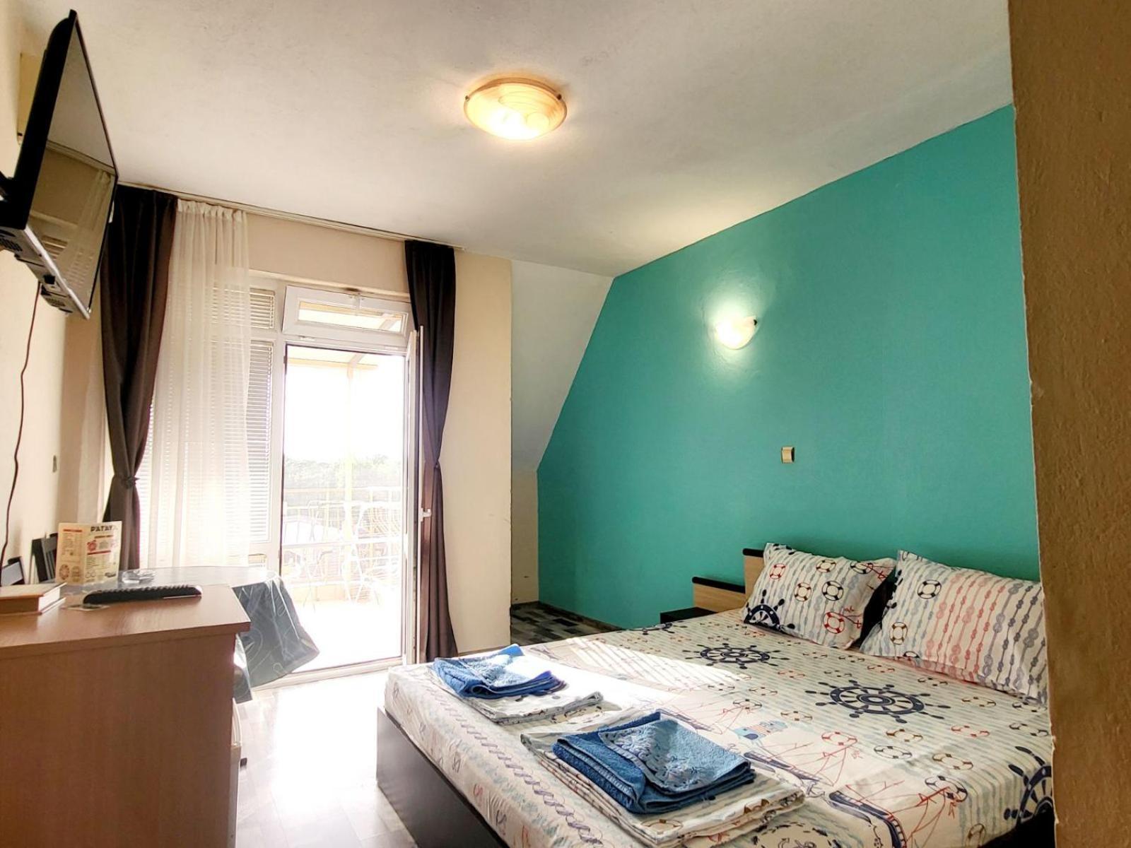 Kazlarov Guest House Kiten  Ngoại thất bức ảnh