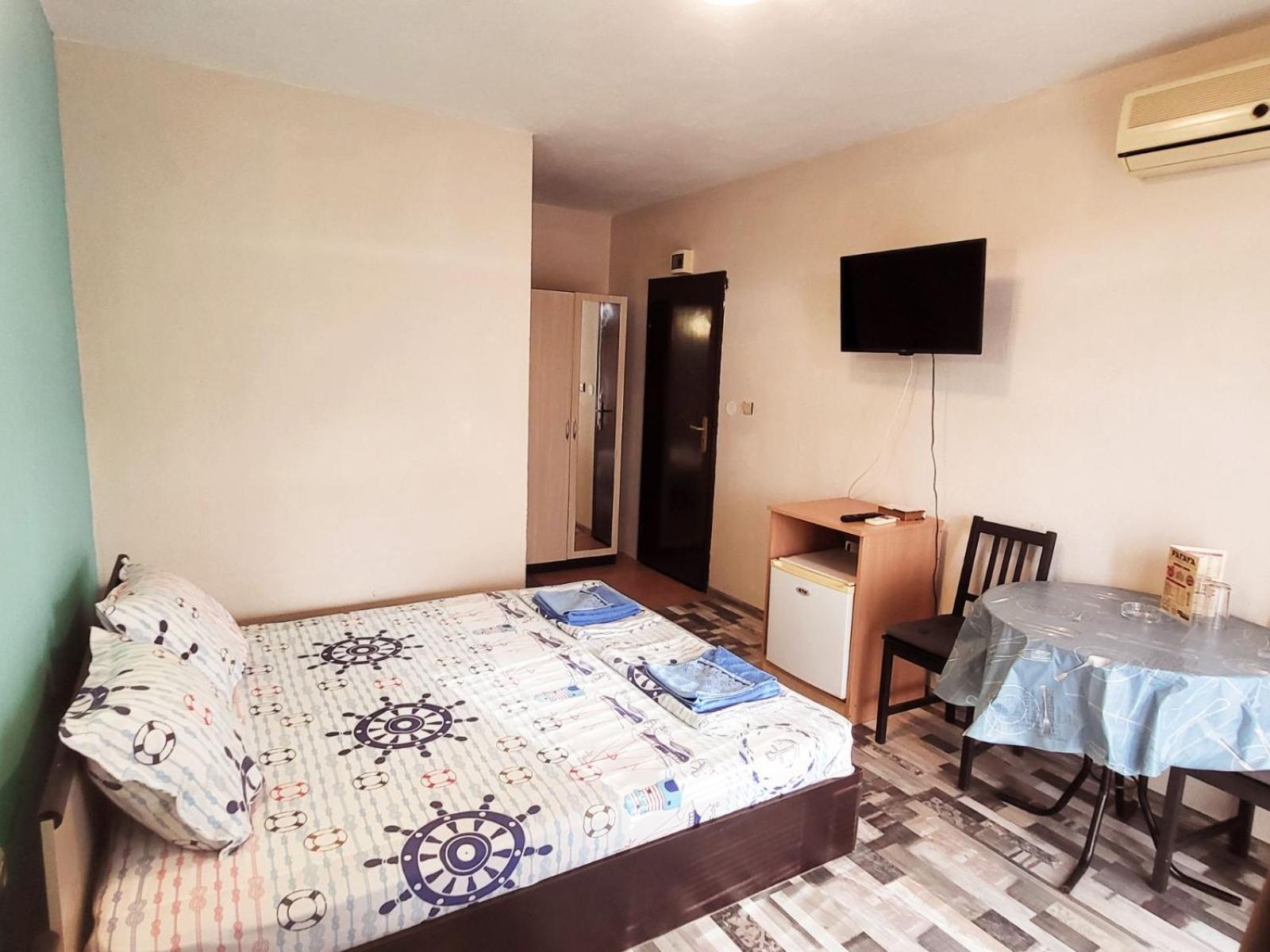 Kazlarov Guest House Kiten  Ngoại thất bức ảnh