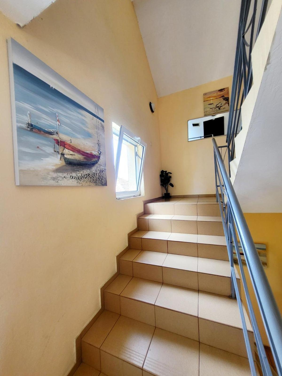 Kazlarov Guest House Kiten  Ngoại thất bức ảnh