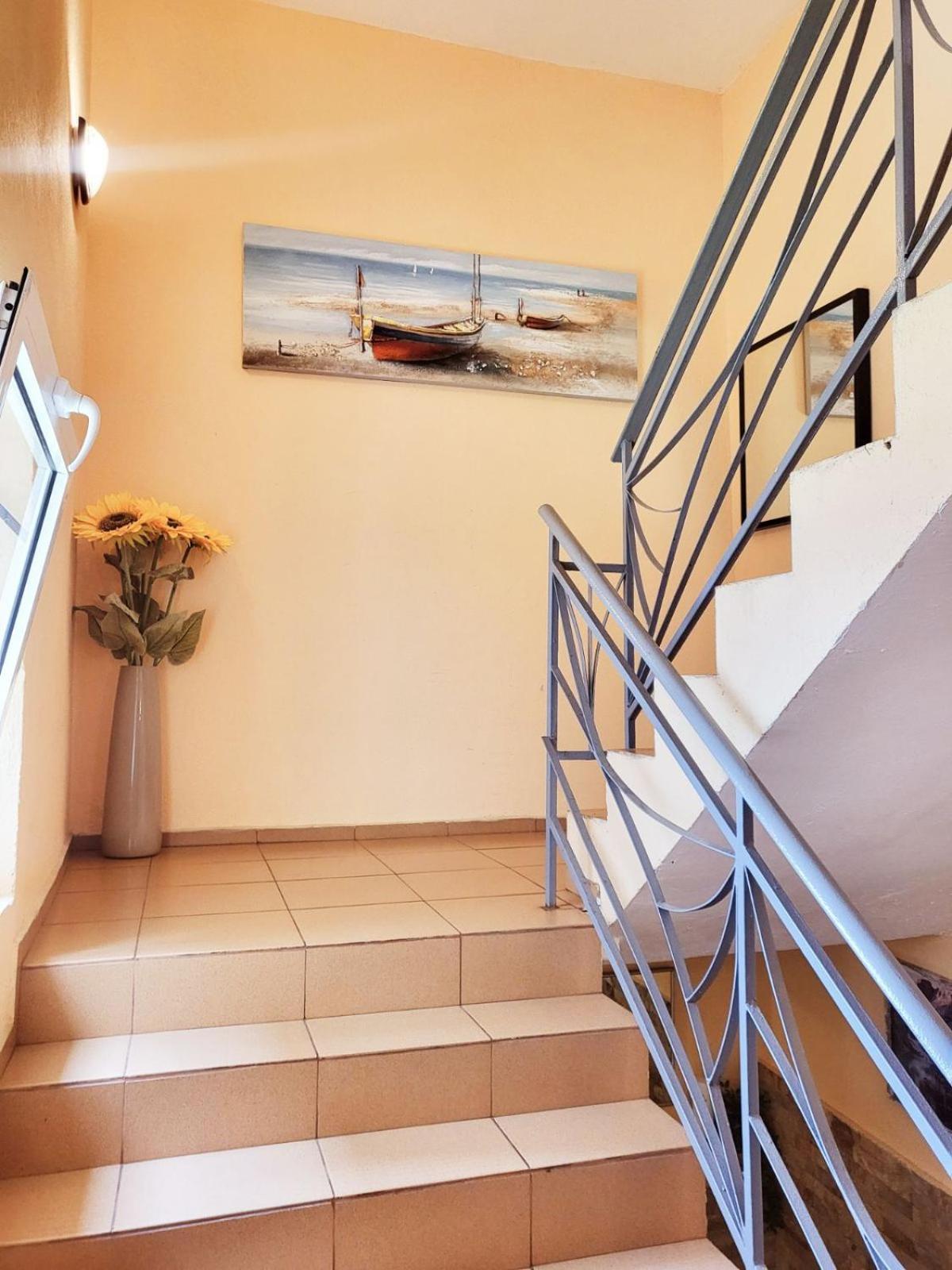 Kazlarov Guest House Kiten  Ngoại thất bức ảnh