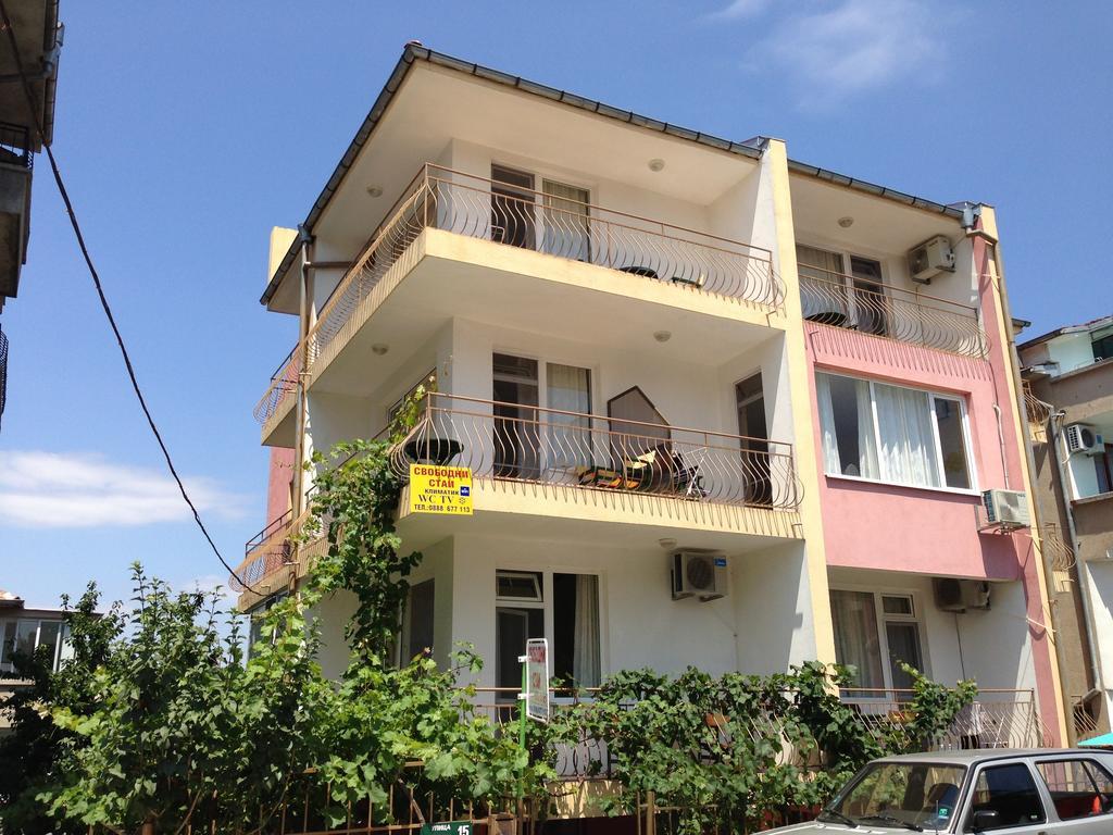 Kazlarov Guest House Kiten  Ngoại thất bức ảnh